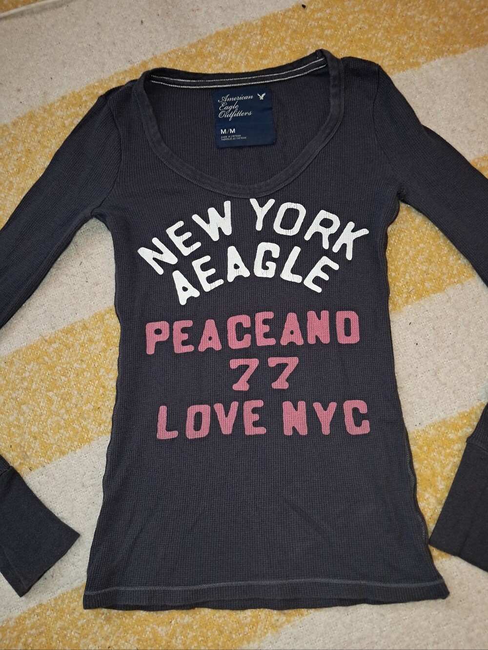 American Eagle Outfitters brand Women's size medium long sleeved top y2k look